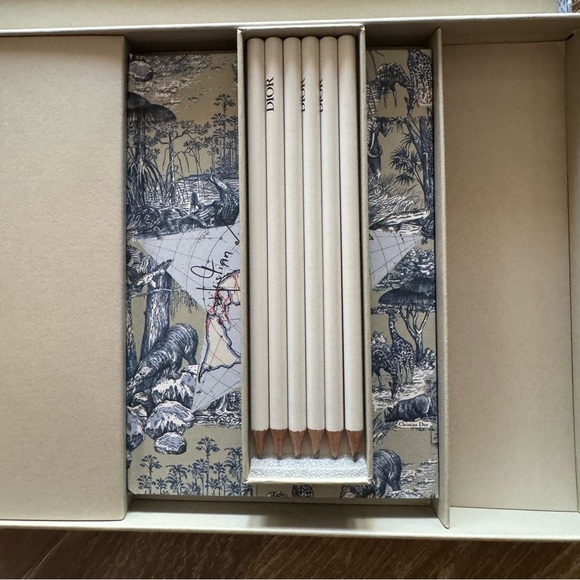 Dior Journal Set - Picture 4 of 7